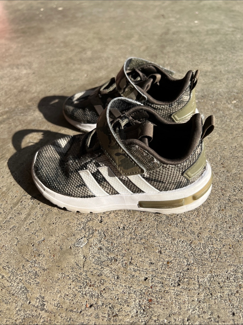 adidas Kids Camo Velcro Sneakers - Olive and White - Picture 3 of 5